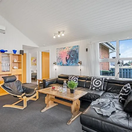 Gottfreda - 330m To The Fjord By Interhome